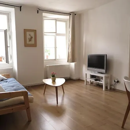 Hradcany With Energy Apartment Prag